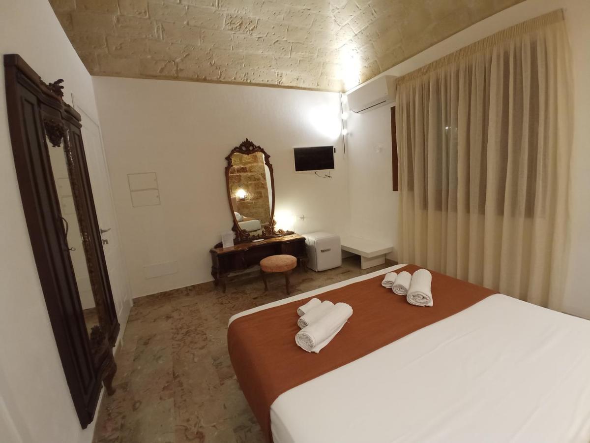 Ricordi Siciliani - Charme Rooms 산비토로카포 외부 사진