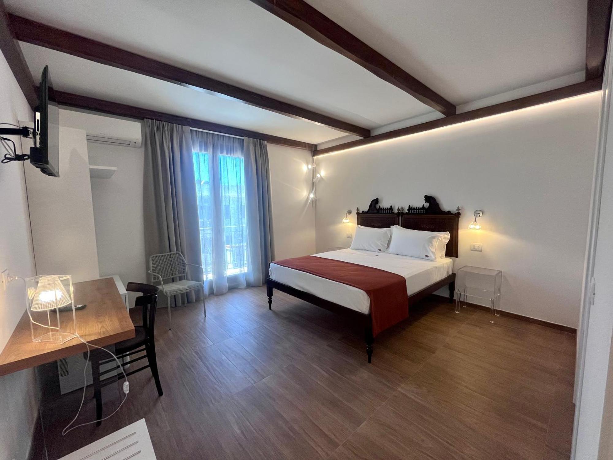 Ricordi Siciliani - Charme Rooms 산비토로카포 외부 사진