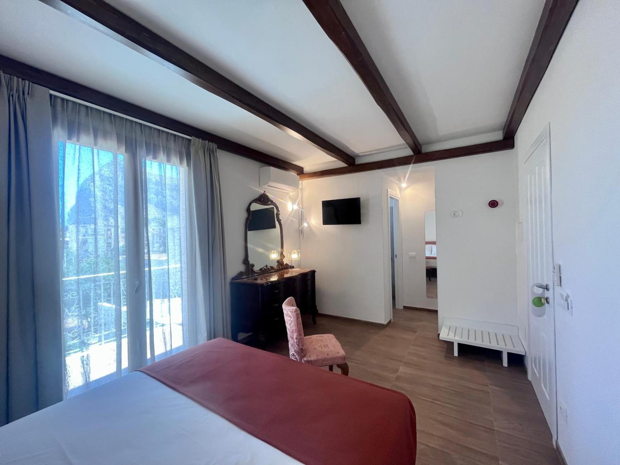 Ricordi Siciliani - Charme Rooms 산비토로카포 외부 사진