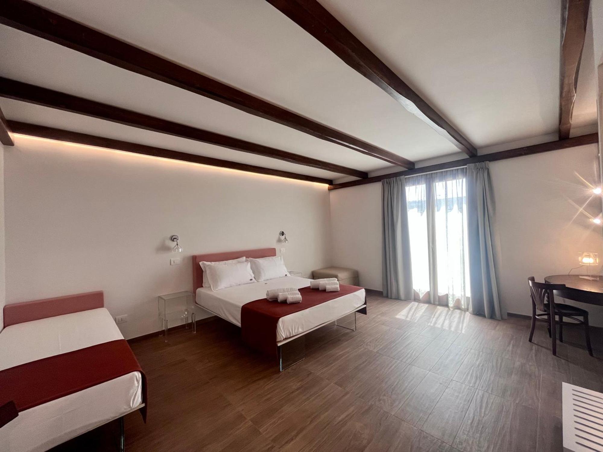 Ricordi Siciliani - Charme Rooms 산비토로카포 외부 사진